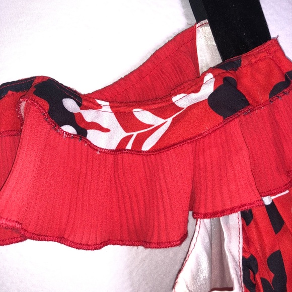 Haute Rogue Cold Shoulder Floral Midi Dress NWT - Picture 6 of 10